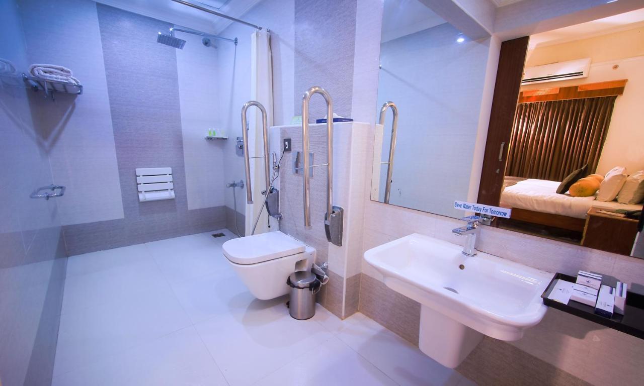 Rāmankari Contour Backwaters Hotel Resort & Convention Centre מראה חיצוני תמונה